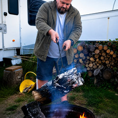 Grizzly Grabber – Move Hot Logs Safely Without Sticks